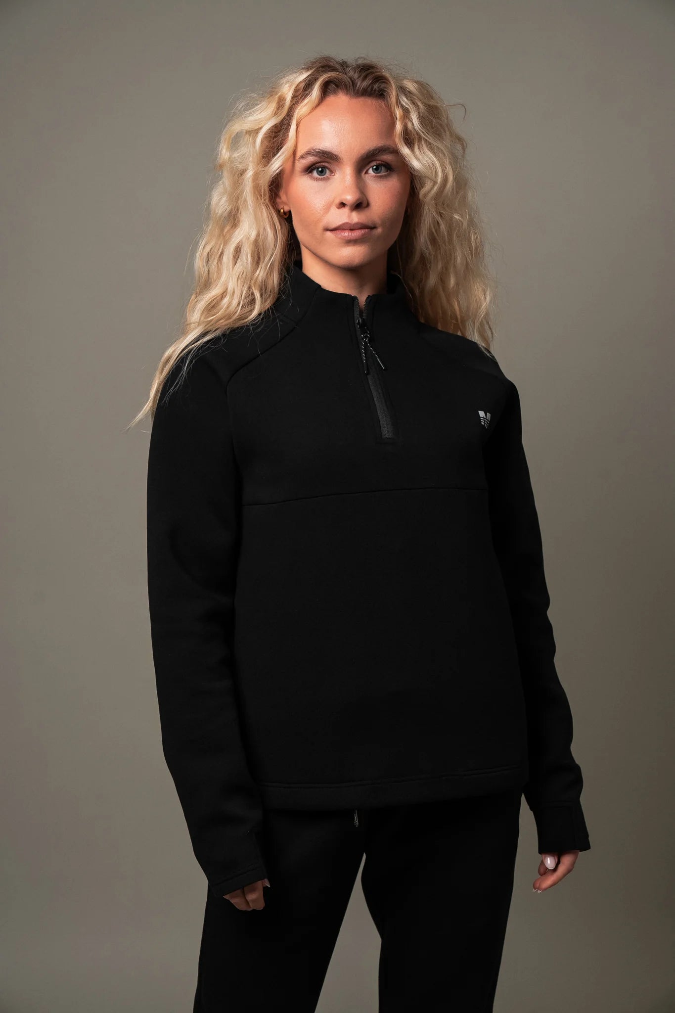 Ash svört peysa, unisex- MFitness